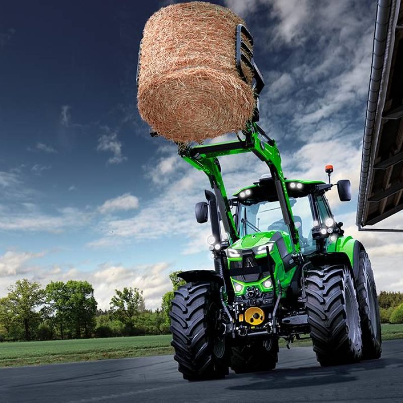 6185_TTV_Brochure_Field_Front-Loader_Bale-Grape